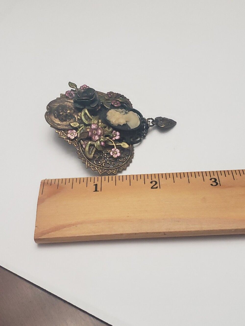 MONTAGE DESIGNS 1998 Cameo Mixed Metals Brooch Pin - Picture 7 of 10